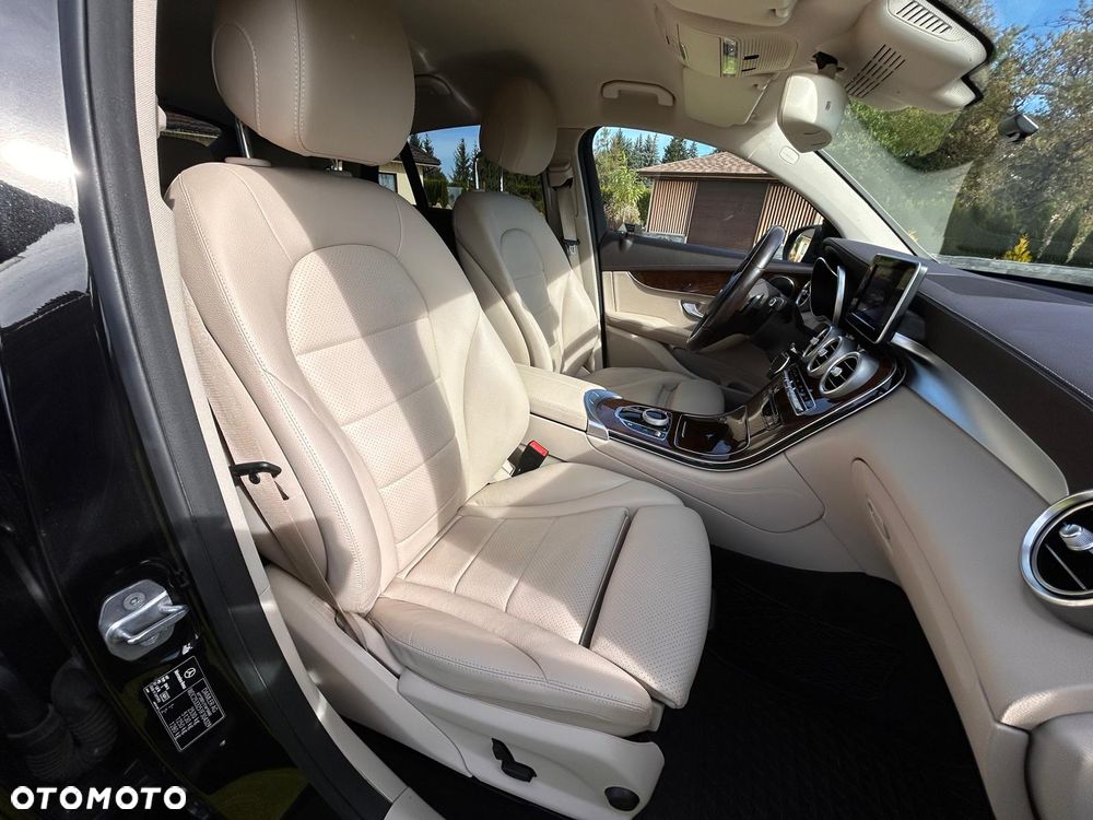 Mercedes-Benz GLC 350 d 4Matic 9G-TRONIC AMG Line - 10