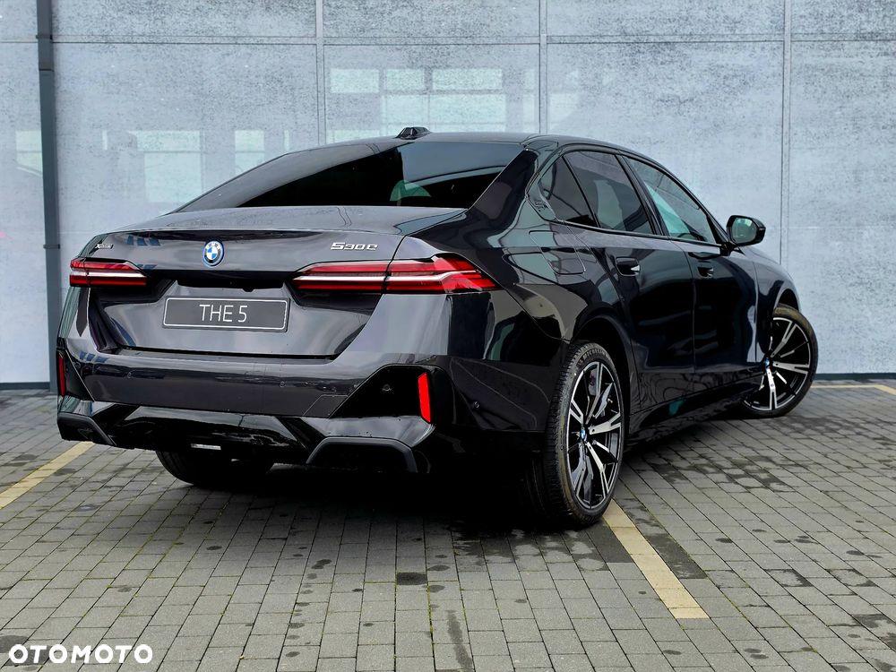 BMW Seria 5 530e xDrive PHEV - 8
