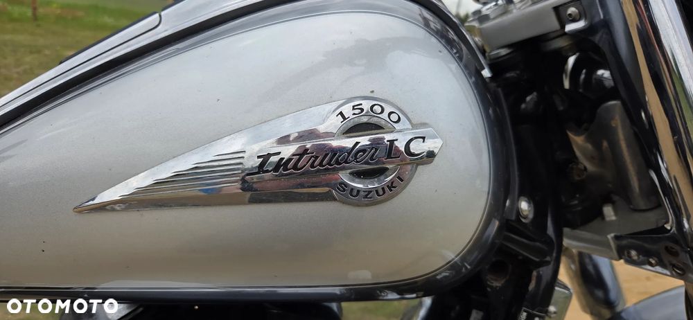 Suzuki Intruder - 9