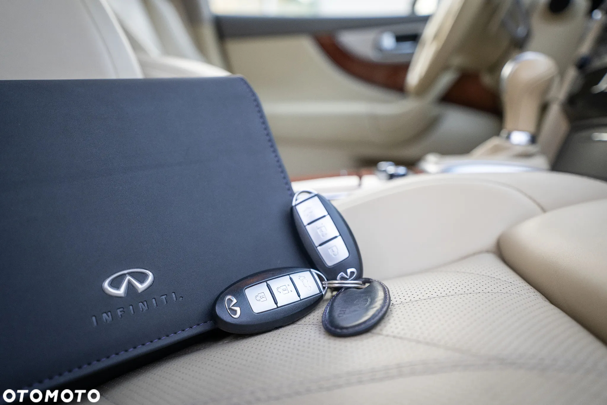 Infiniti QX70 - 28