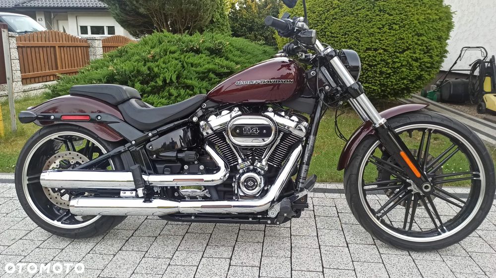 Harley-Davidson Softail Breakout - 20