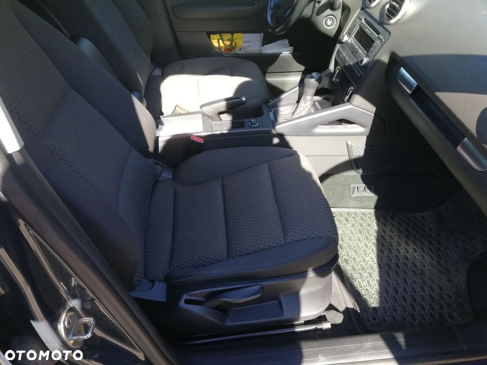 Audi A3 Sportback 1.8 TFSI Ambiente - 17