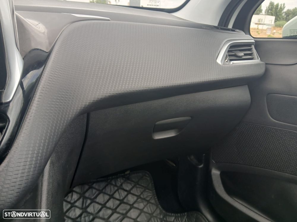 Peugeot 2008 PureTech 82 Style - 22