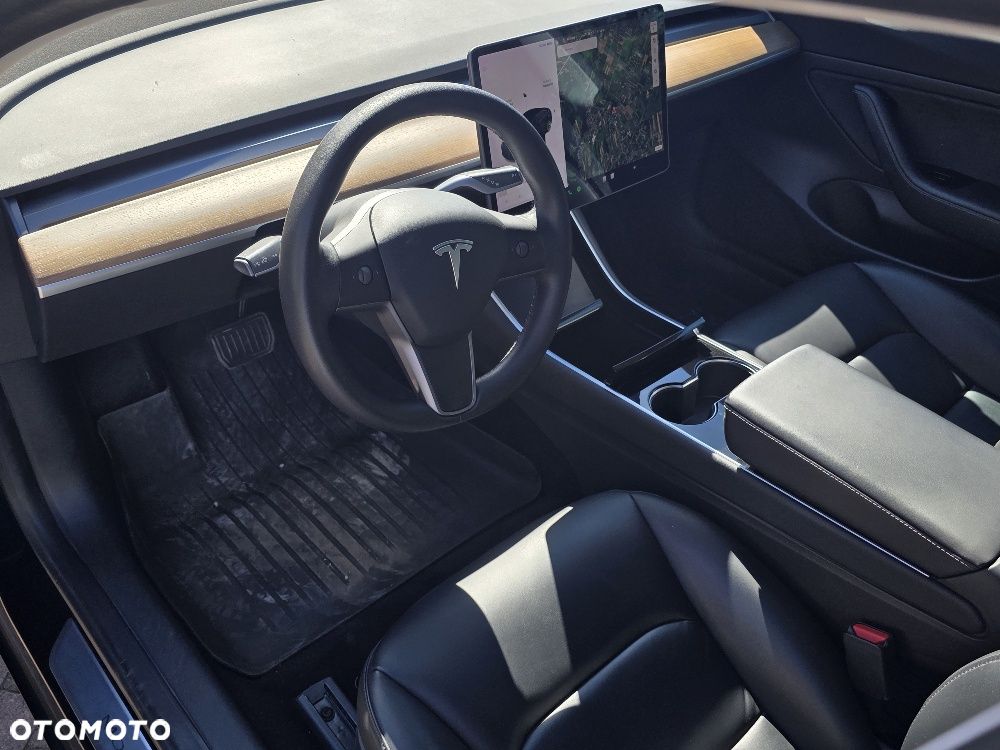 Tesla Model 3 - 18