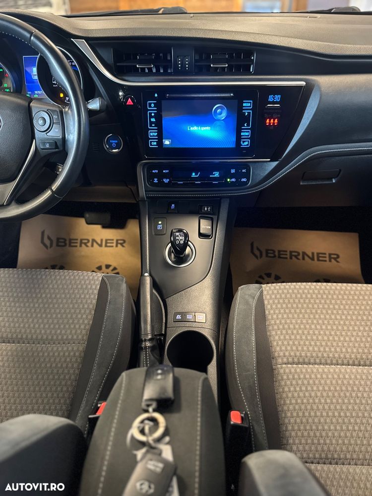 Toyota Auris 1.8 VVT-i Automatik Team Deutschland - 13