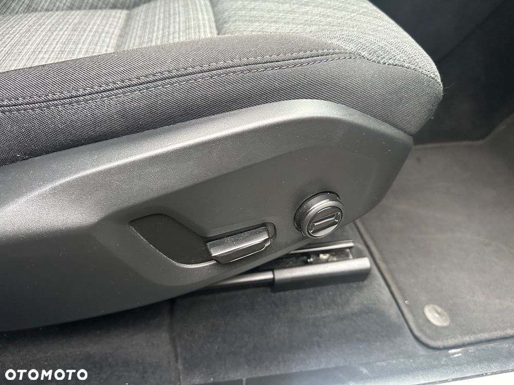Volvo XC 60 T6 Plug-In Hybrid AWD Ultra Bright - 30