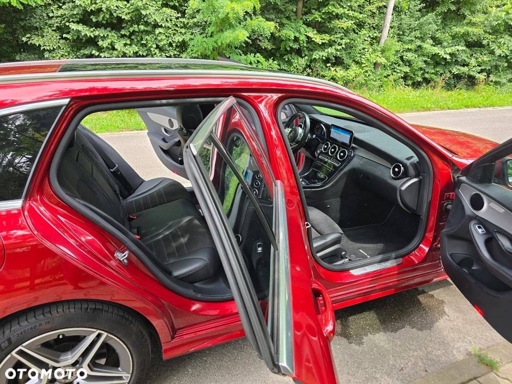 Mercedes-Benz Klasa C 300 de 9G-TRONIC - 21