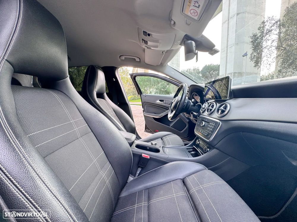 Mercedes-Benz GLA 220 d 4Matic 7G-DCT Urban - 12