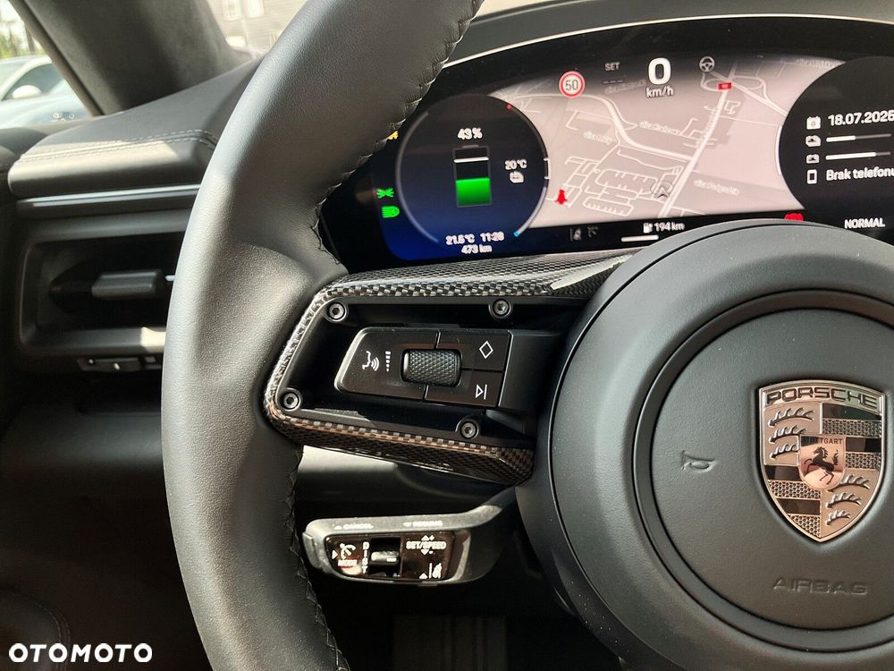 Porsche Macan - 25