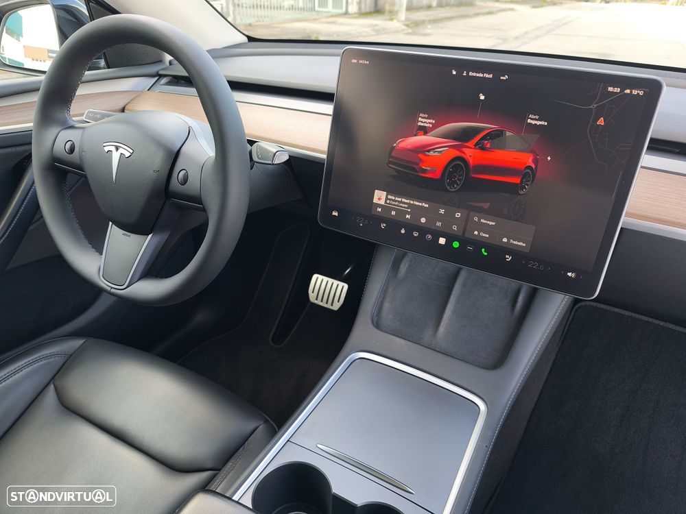 Tesla Model Y Performance Dual Motor AWD - 15
