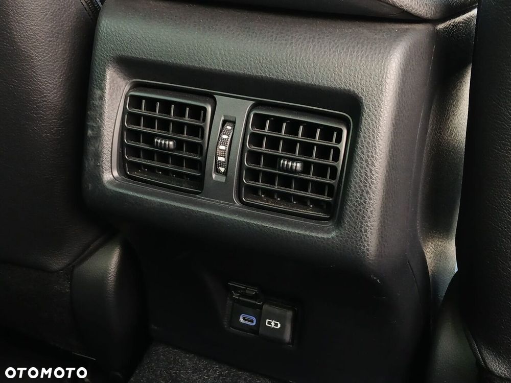 Toyota Camry - 40