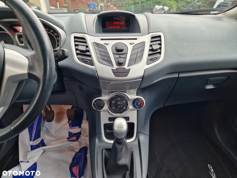 Ford Fiesta 1.25 Titanium EU5 - 17