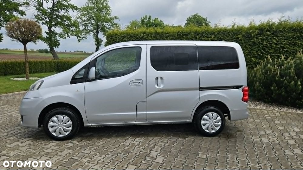 Nissan NV 200 Evalia - 4