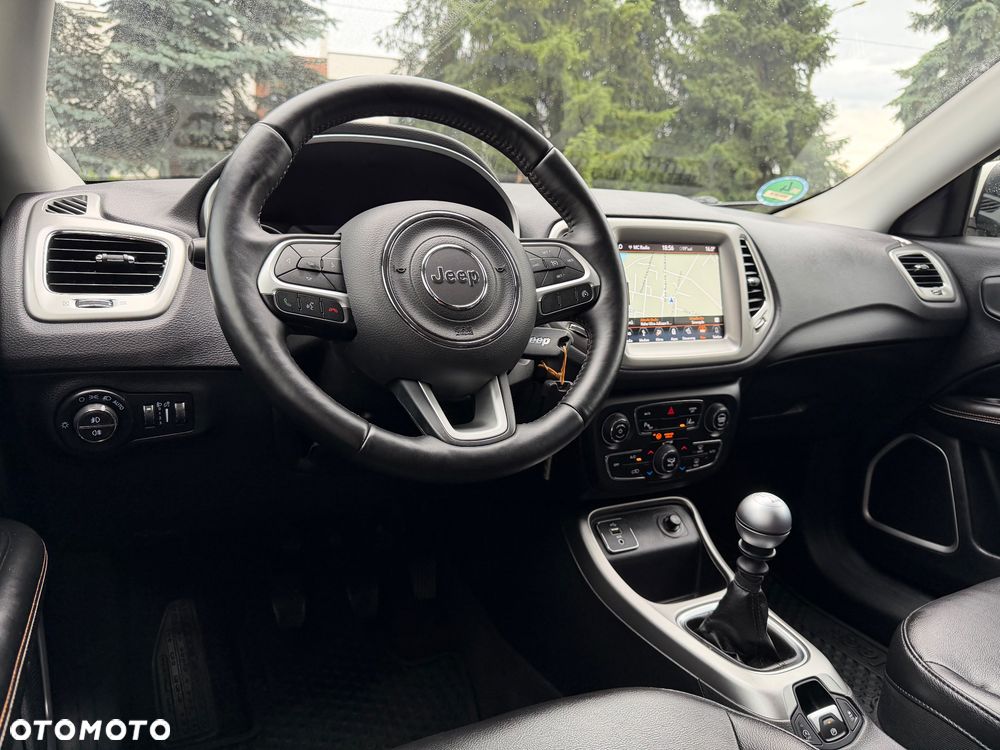 Jeep Compass 1.4 MultiAir Longitude - 31