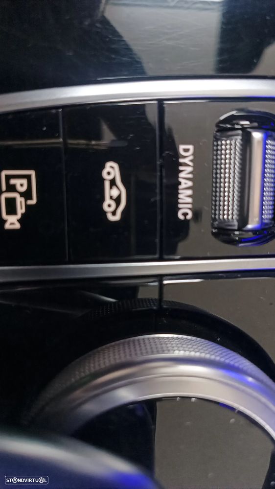 Mercedes-Benz E 220 d AMG designo - 20