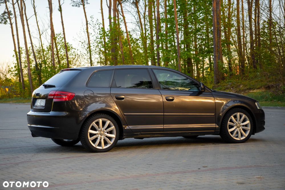 Audi A3 Sportback 2.0 TDI DSG Ambition - 8
