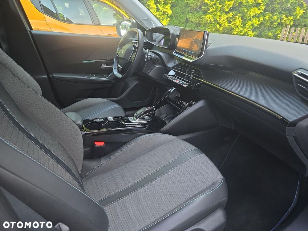 Peugeot 2008 1.5 BlueHDi Allure Pack S&S EAT8 - 26
