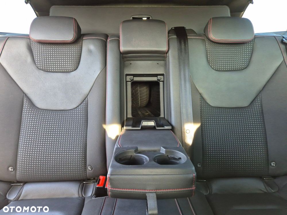 Ford Mondeo - 29