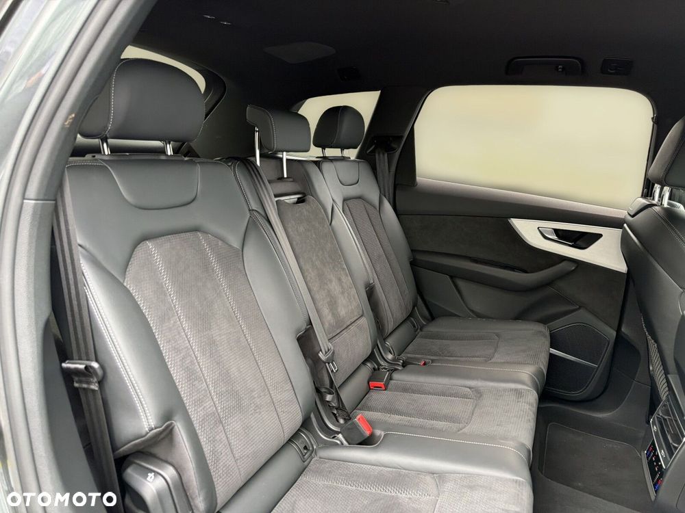 Audi Q7 - 16