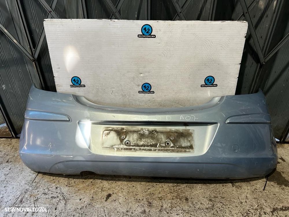 Para choques traseiro Opel Corsa D de 2007 - 1