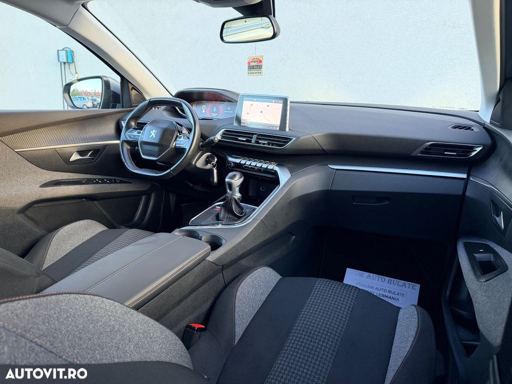 Peugeot 3008 1.2 PureTech Turbo S&S Active - 19