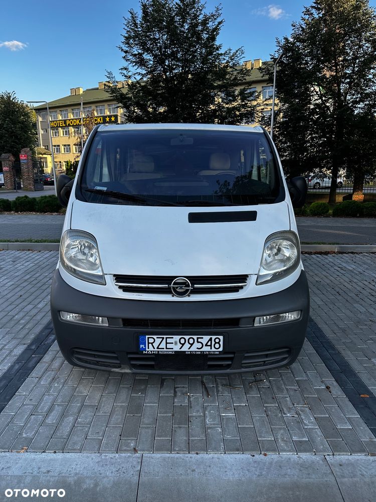 Opel Vivaro - 2
