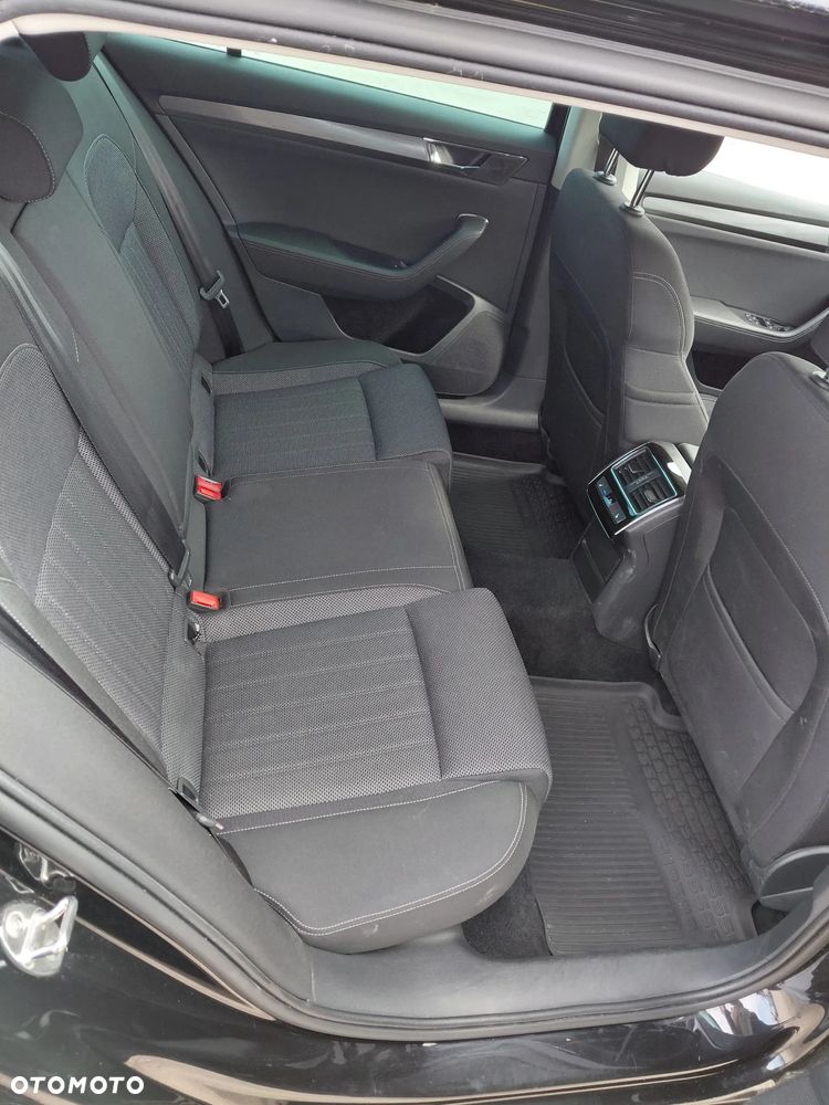 Skoda Superb 2.0 TDI SCR Style DSG - 9