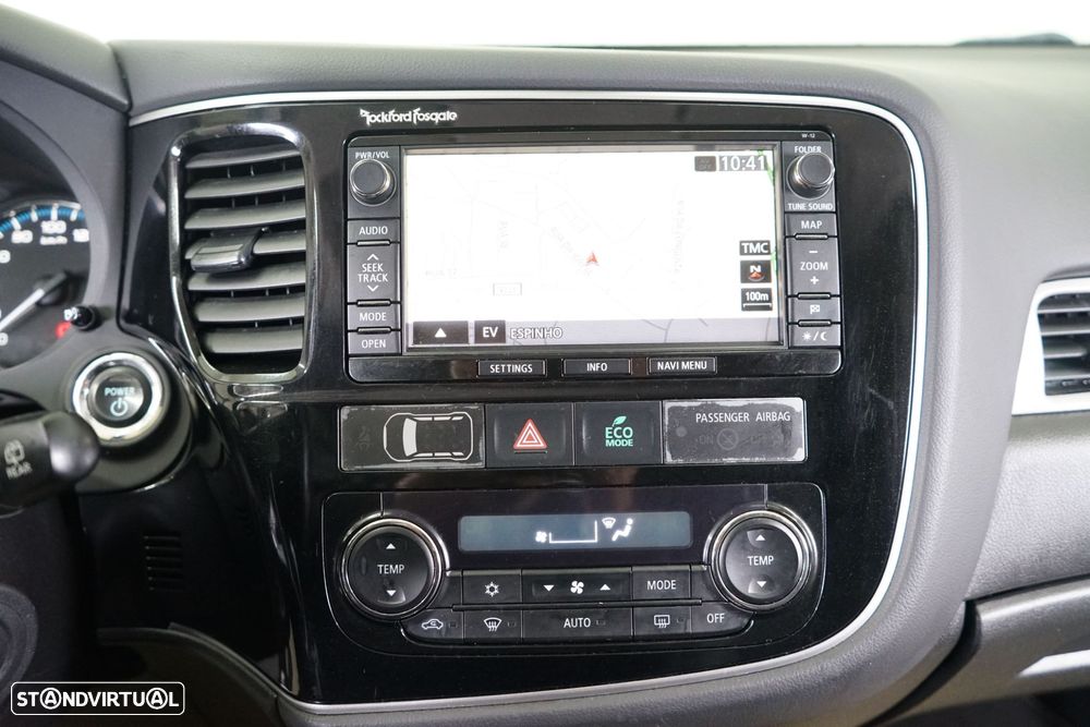 Mitsubishi Outlander 2.0 4WD Plus - 33