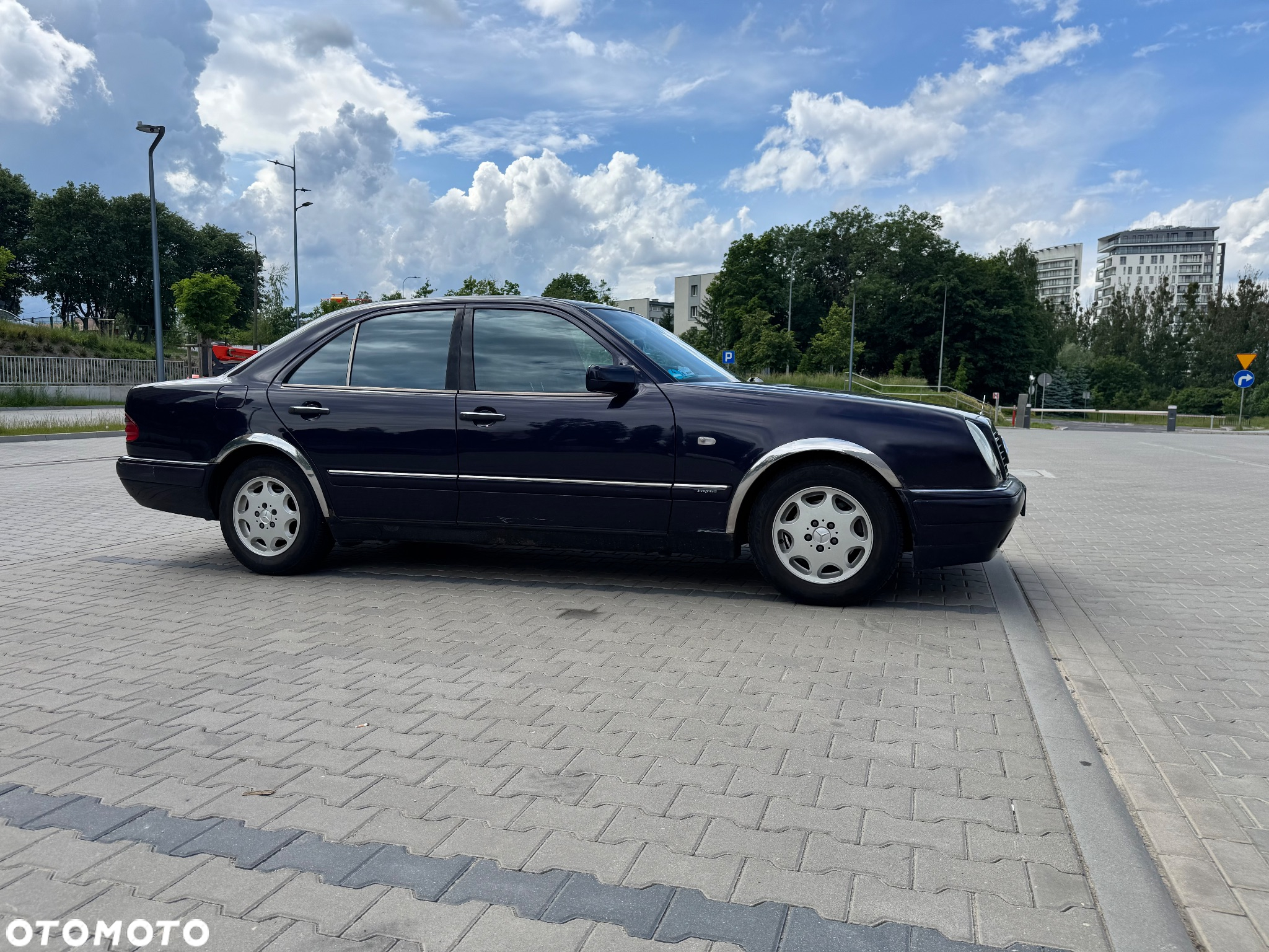 Mercedes-Benz Klasa E 200 Avantgarde - 17