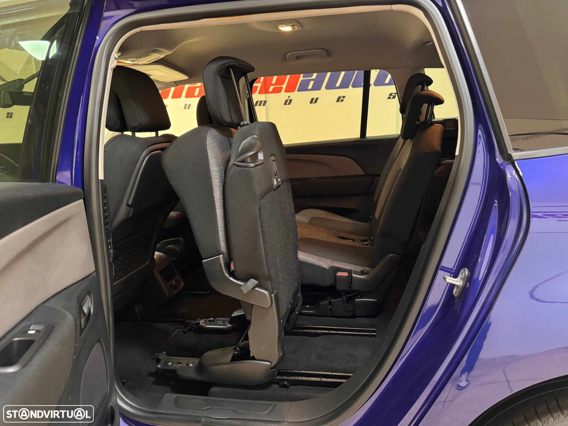 Citroën C4 Grand Picasso - 38