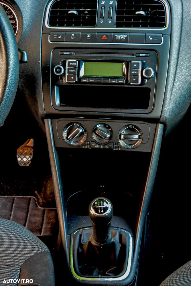 Volkswagen Polo - 8