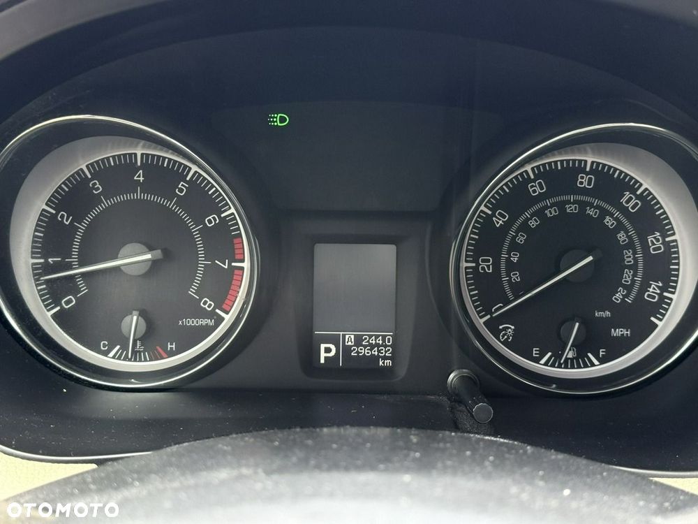 Suzuki Kizashi 2.4 4x4 CVT Sport - 20