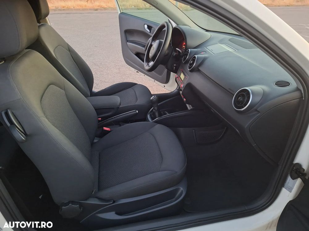Audi A1 1.2 TFSI Attraction - 6