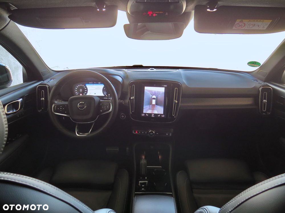 Volvo XC 40 B4 B DKG Ultra Dark - 15