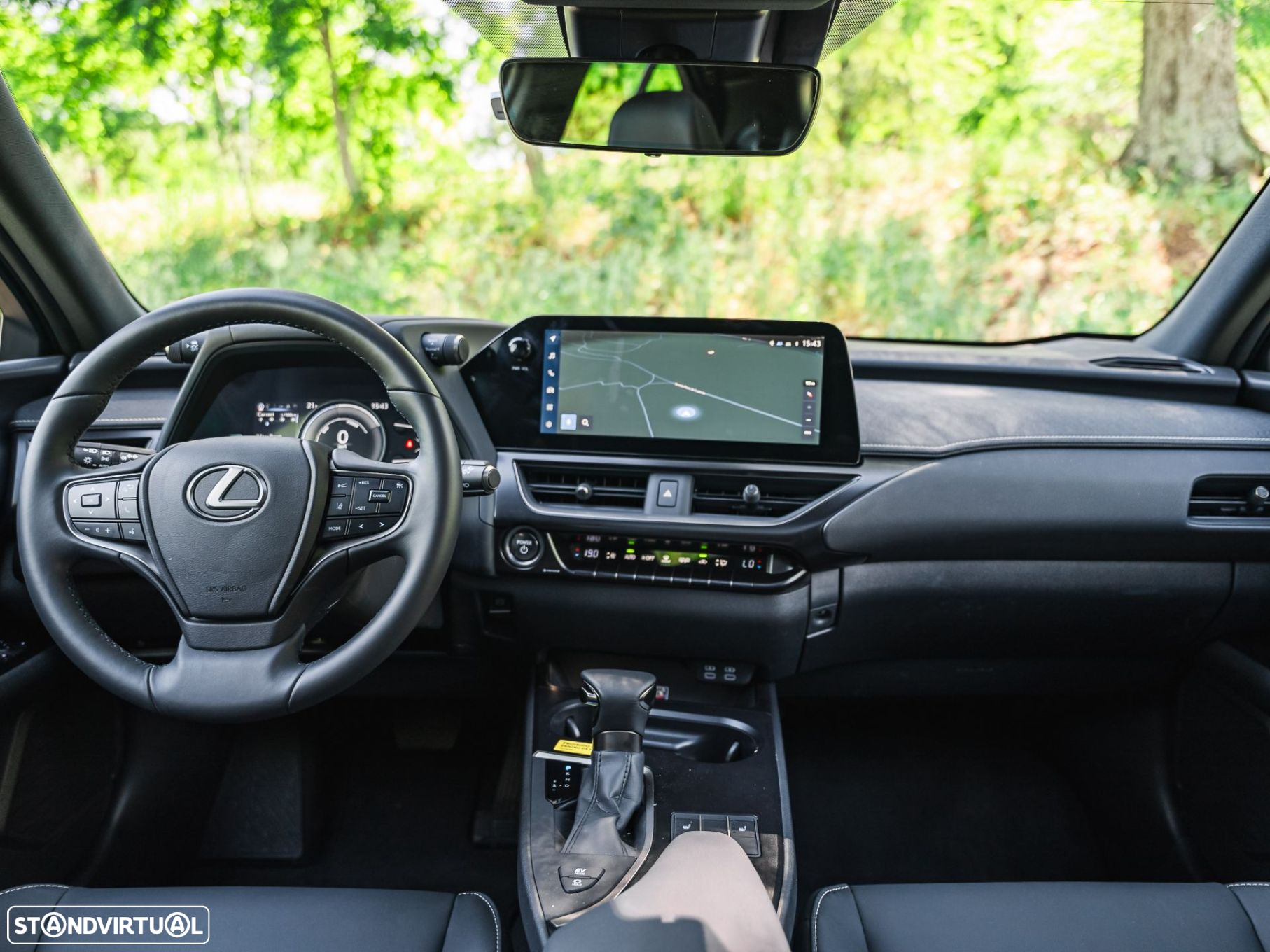 Lexus UX 250h - 8