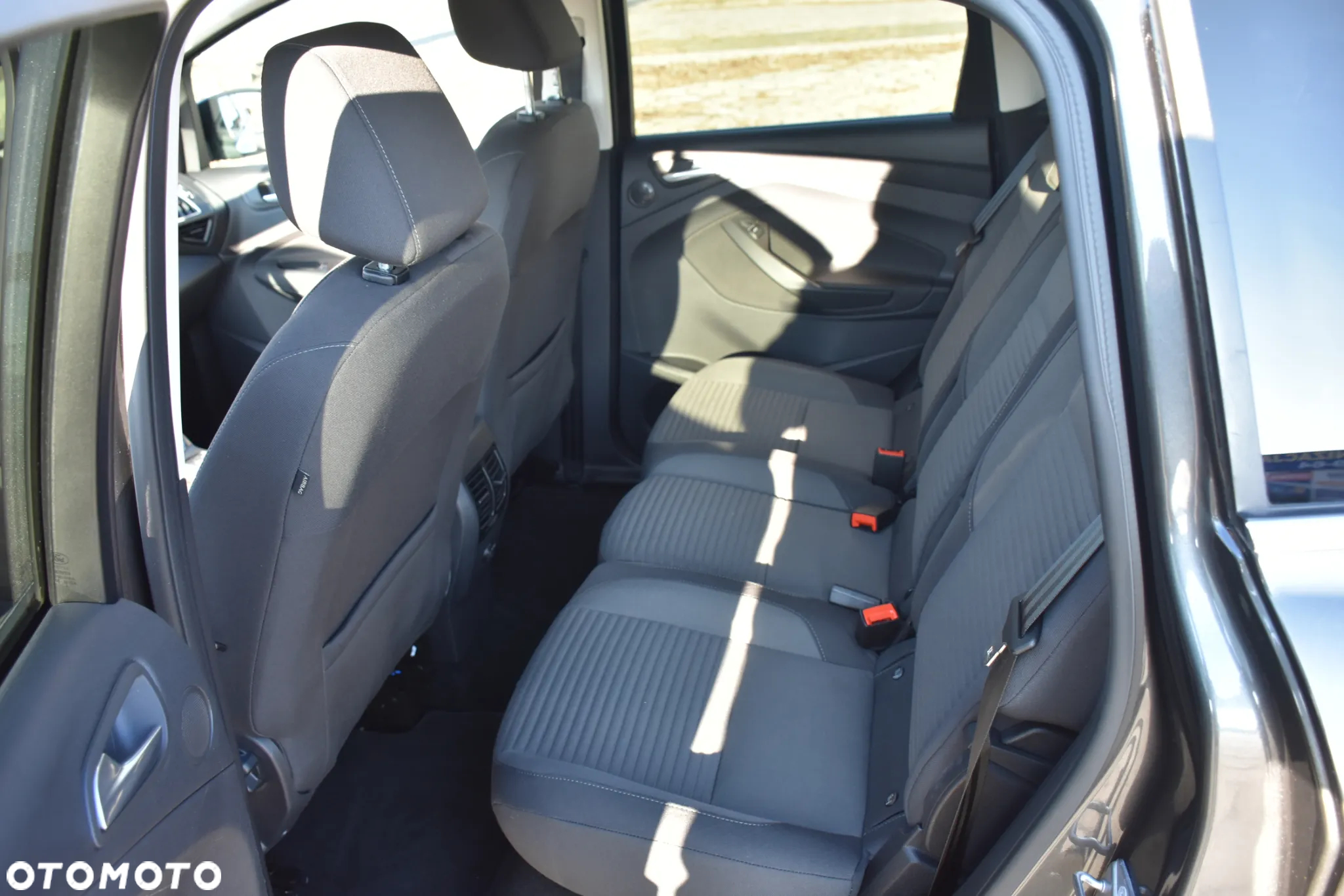 Ford C-MAX 1.5 EcoBoost Titanium ASS - 23