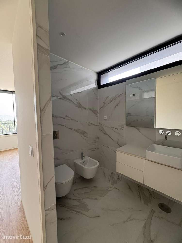 T2 de Luxo c/ 2 suites e 2 lugares garagem - Grande imagem: 4/24