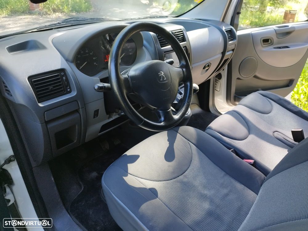Peugeot Expert - 8