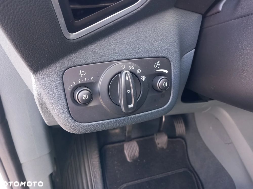 Ford Grand C-MAX 1.6 EcoBoost Titanium - 23