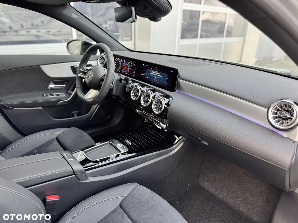 Mercedes-Benz Klasa A 200 7G-DCT Advanced AMG Line - 16