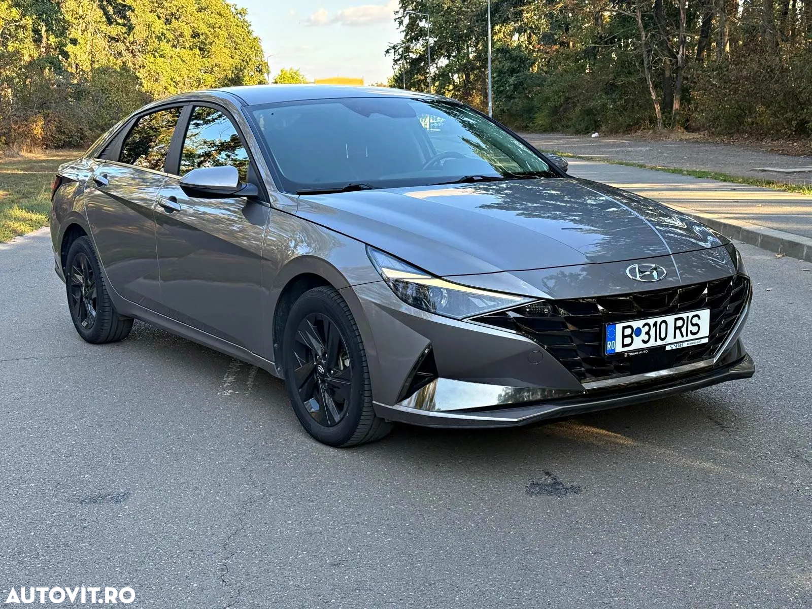 Hyundai Elantra 1.6 l 123 CP 6MT Highway - 13
