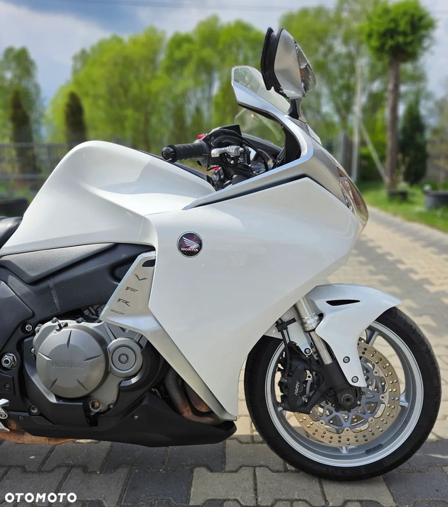 Honda VFR - 7