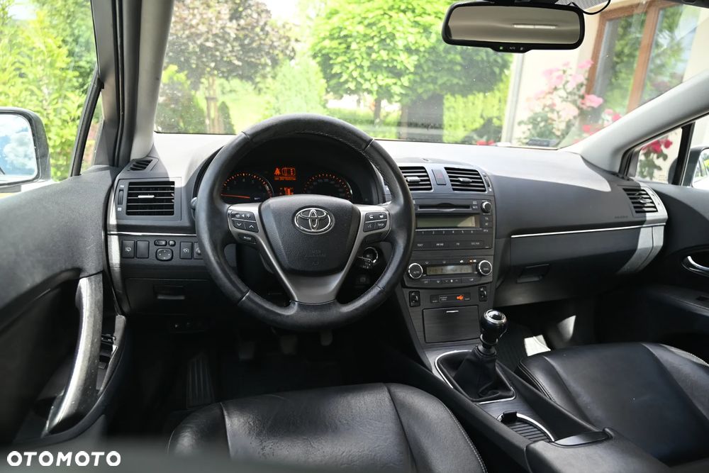 Toyota Avensis 2.0 Prestige - 9