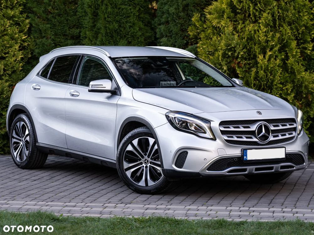 Mercedes-Benz GLA - 15