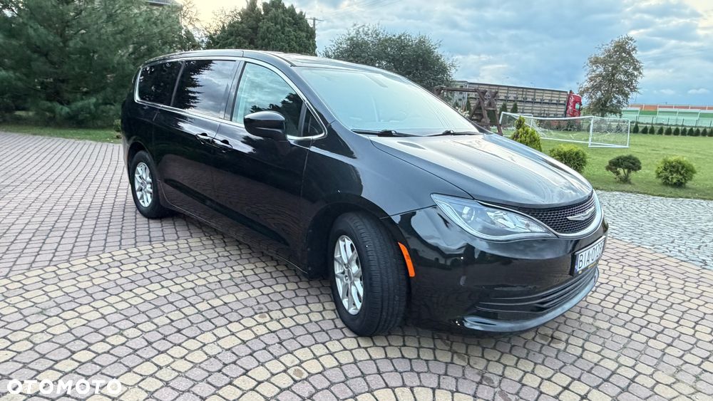 Chrysler Pacifica - 35