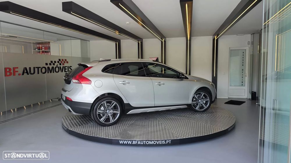 Volvo V40 Cross Country 1.6 D2 Summum - 8
