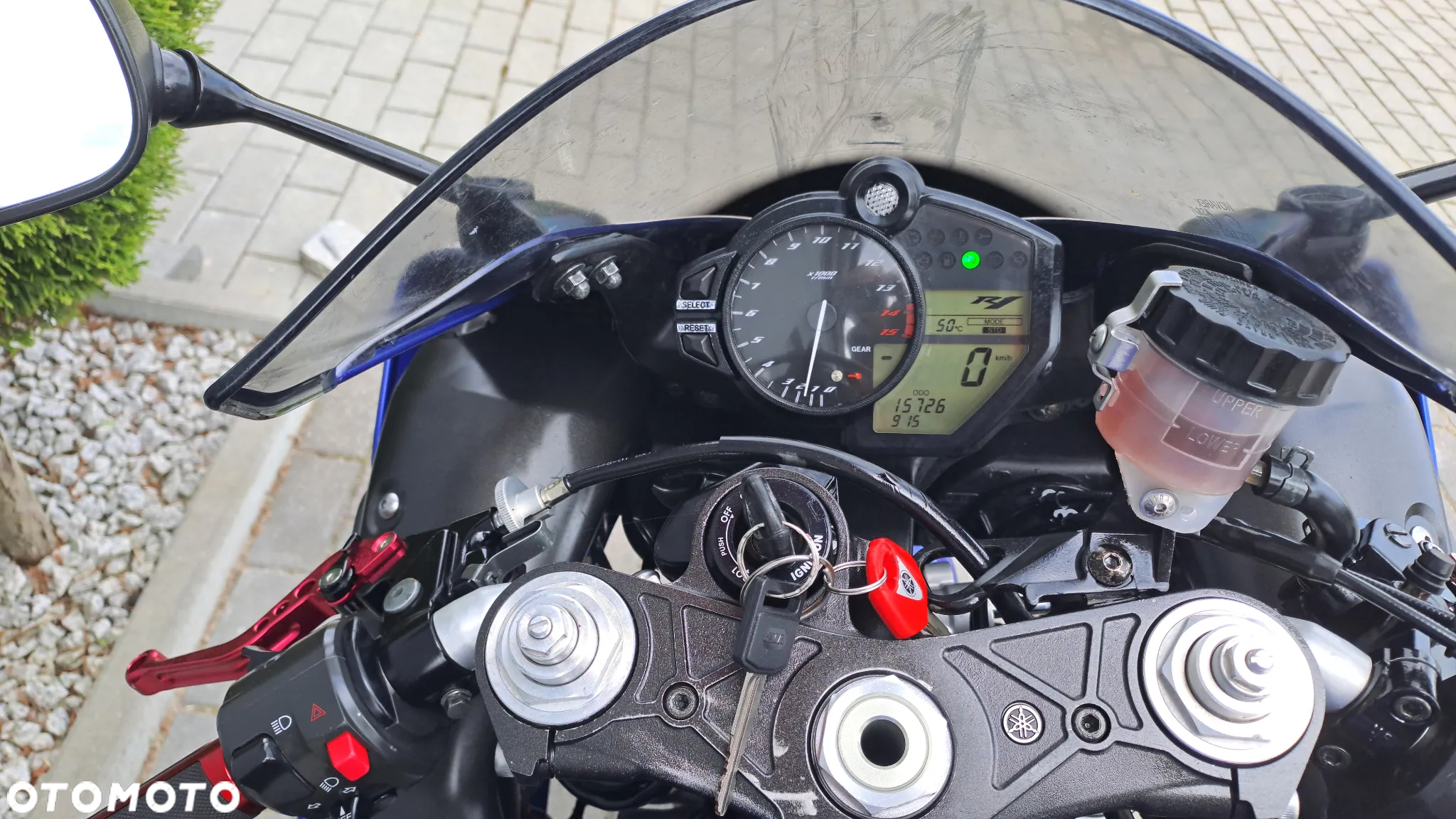Yamaha R1 - 14