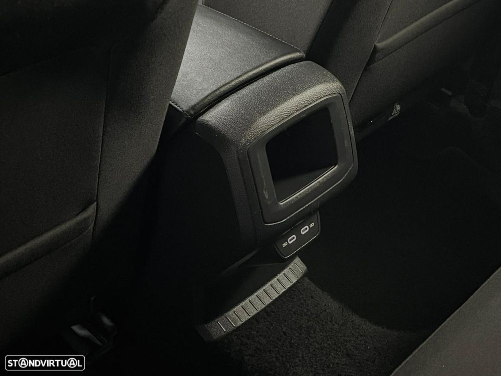 VW T-Cross 1.0 TSI Life - 21