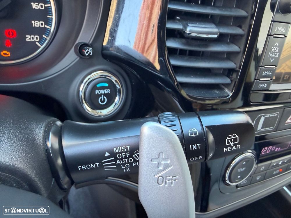 Mitsubishi Outlander 2.0 MIVEC Instyle Navi+ - 17