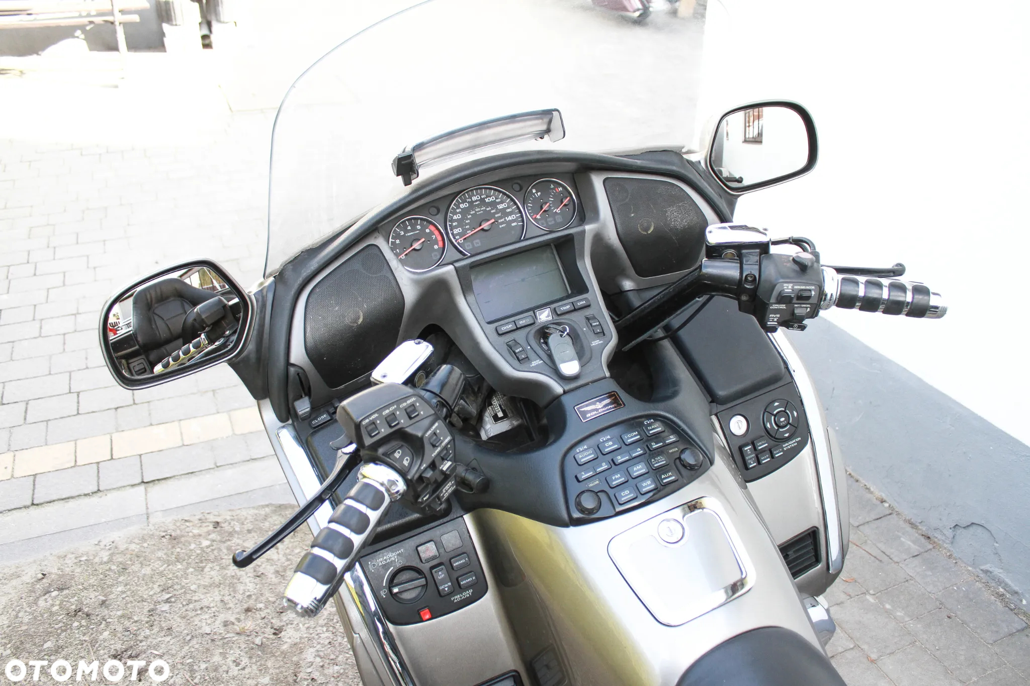 Honda GL - 5
